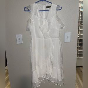 MELONIE White Flouncy Dress Size 4